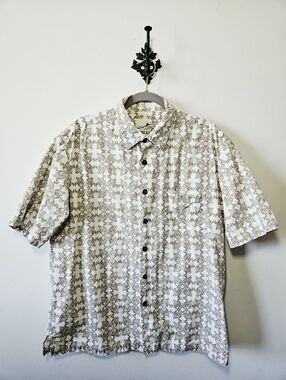 Kahala Hawaiian Shirt Size XL Tribal Turtle Print Coconut Shell Buttons